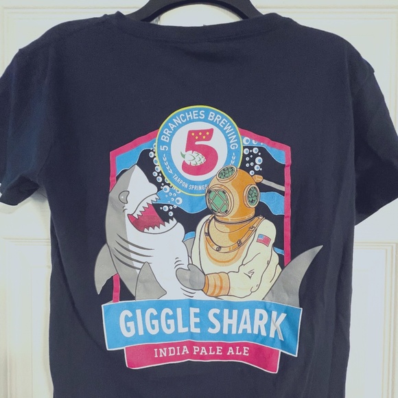 5 Branches Brewing Giggle Shark V-Neck Tee-Women's Medium - Picture 5 of 8
